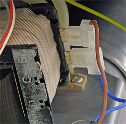 gw betacom 24 c h84274 fan in situ with wires.jpg